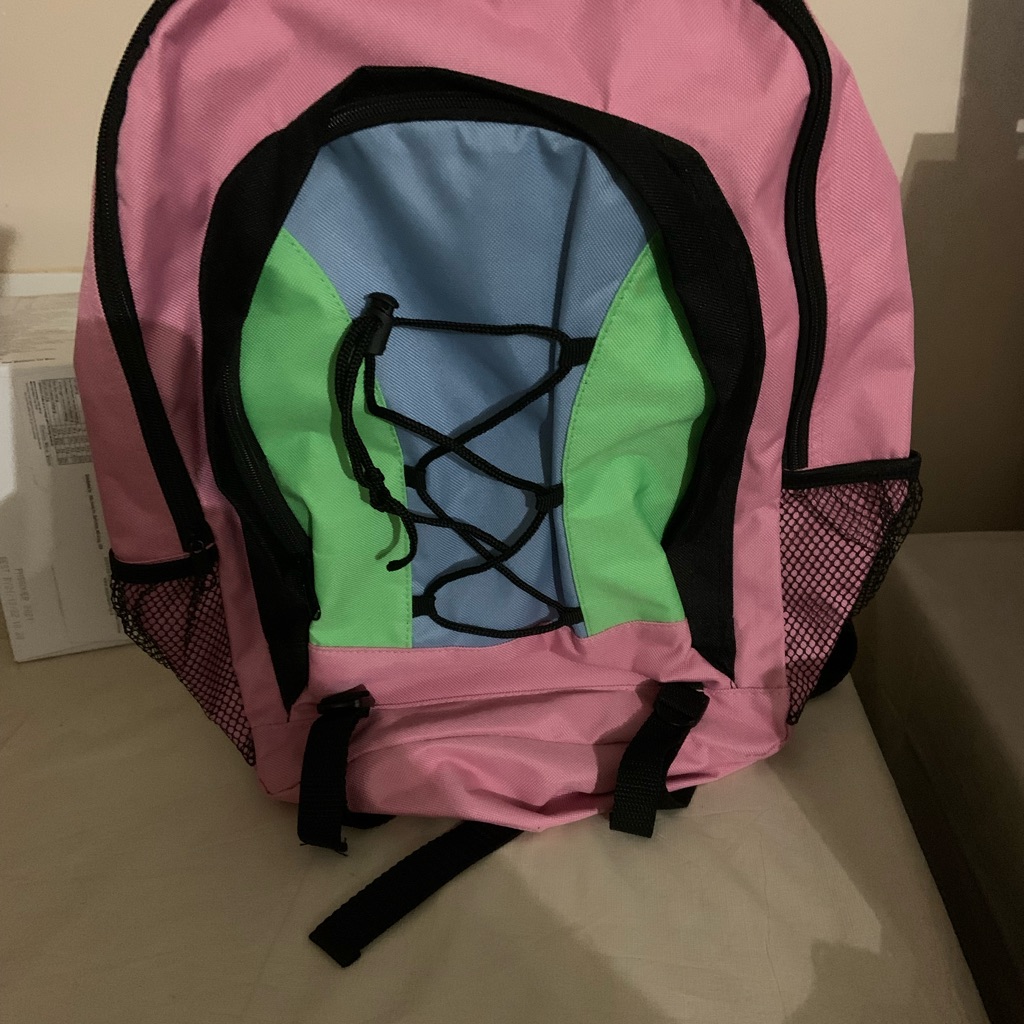New Back Pack With Tag/String